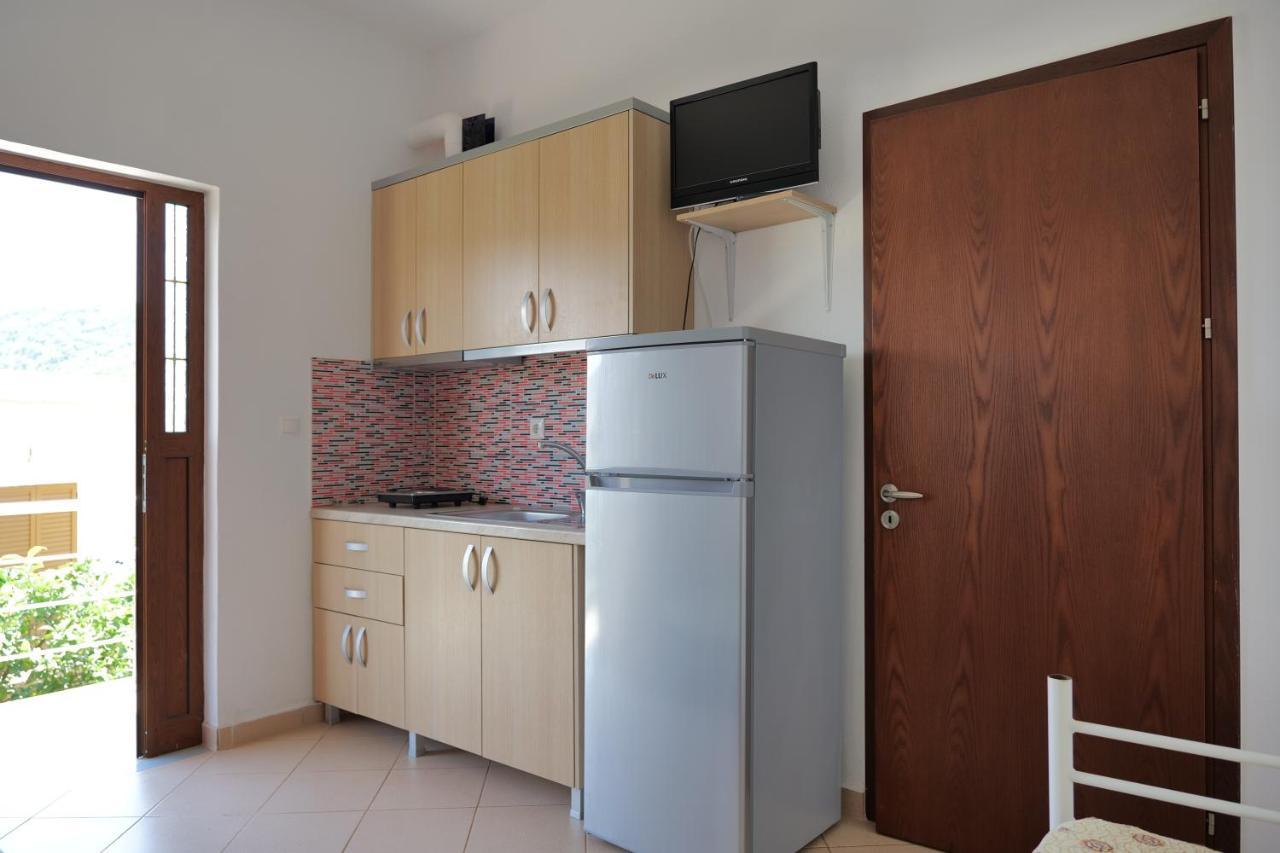 Pellumb Apartments Ksamil Eksteriør bilde